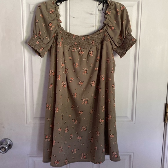 Super cute summer dress size small Forever 21 - Picture 1 of 2